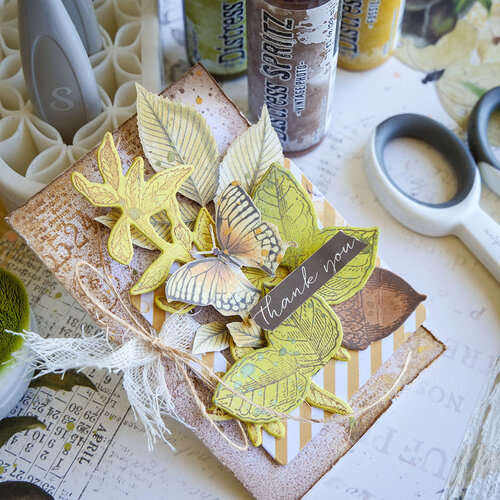 Ranger Ink - Tim Holtz - Distress Spritz - 1 oz - Crushed Olive 13 Ranger Ink - Tim Holtz - Distress Spritz - 1 oz - Crushed Olive