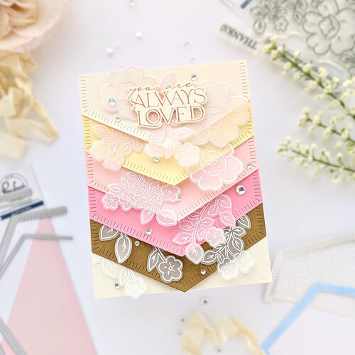 Pinkfresh Studio - Essentials Collection - Dies - Brackets - Blanket Stitch