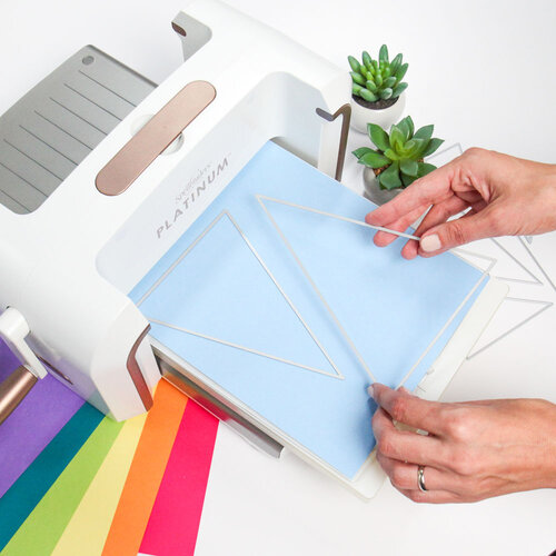 Scrapbook.com - Jumbo Decorative Die Set - Nested Triangle Pennants