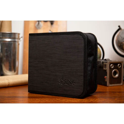 Sizzix - Tim Holtz - Die Storage Binder - Black 4 Sizzix - Tim Holtz - Die Storage Binder - Black
