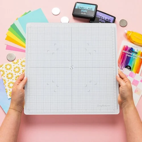 Scrapbook.com - Magnetic Glass Mat with Grids - 13 x 13 - Includes 4 Magnets 2 Scrapbook.com - Magnetic Glass Mat with Grids - 13 x 13 - Includes 4 Magnets