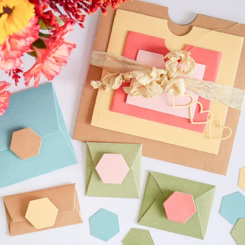 Scrapbook.com - Decorative Die Set - Little Envelopes - Classic - Set of 2