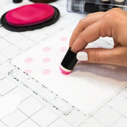 Scrapbook.com - Sponge Dauber Storage Box with 40 Sponge Daubers Included