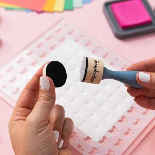 Scrapbook.com - Ink Blending Tools with Domed Foam Applicators (Includes: 4 Tools and 10 Refill Foams) 7 Scrapbook.com - Ink Blending Tools with Domed Foam Applicators (Includes: 4 Tools and 10 Refill Foams)
