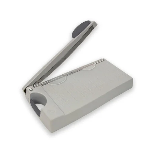 Tonic Studios - Handy Craft Trimmer - 8.5 Inch Guillotine 1 Tonic Studios - Handy Craft Trimmer - 8.5 Inch Guillotine