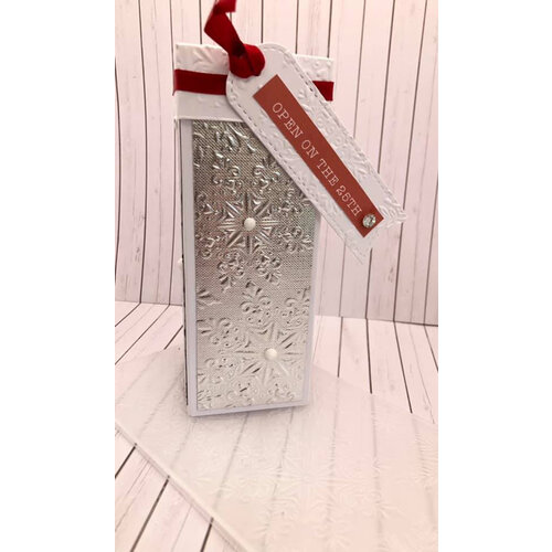 Lisa Horton Crafts - Slimline - 3D Embossing Folder - Snowflakes 2 Lisa Horton Crafts - Slimline - 3D Embossing Folder - Snowflakes