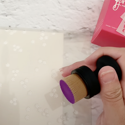 Pink and Main - Ergonomic Blender Brush - Mini 7 Pink and Main - Ergonomic Blender Brush - Mini