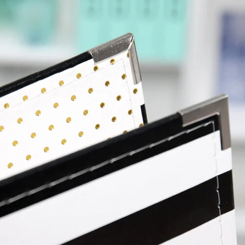 Scrapbook.com - 12x12 Three Ring Album - Black and White Stripe