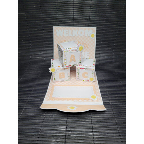 Karen Burniston - Craft Dies - Surprise Cube Pop-Up 5 Karen Burniston - Craft Dies - Surprise Cube Pop-Up