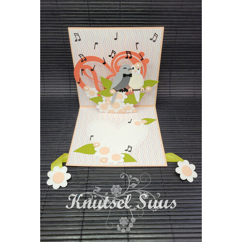 Karen Burniston - Craft Dies - Twist Flower Pop-up