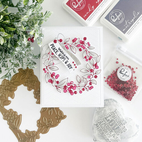 Pinkfresh Studio - Christmas - Layering Stencils - Winter Berries Frame 8 Pinkfresh Studio - Christmas - Layering Stencils - Winter Berries Frame