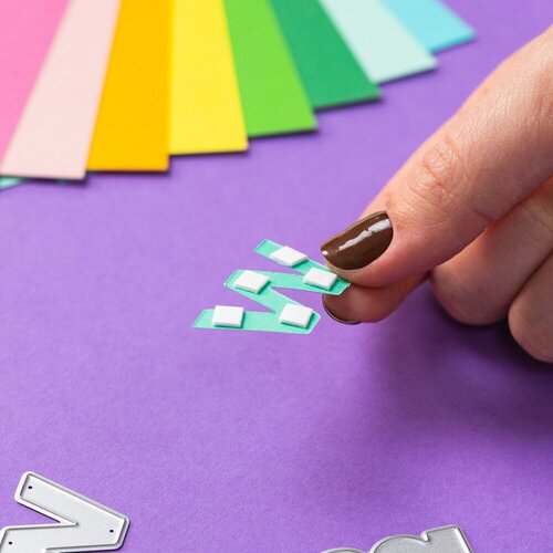 Scrapbook.com - Double Sided Adhesive Foam Squares - White - 1mm Thickness - Small Squares