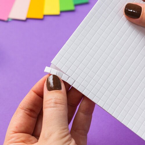 Scrapbook.com - Double Sided Adhesive Foam Squares - White - 1mm Thickness - Small Squares