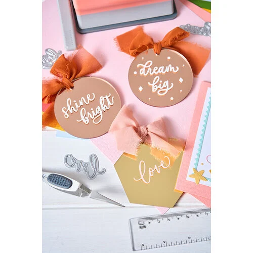 Sizzix - Letters by Shells - Thinlits Dies - Cheerful Phrases