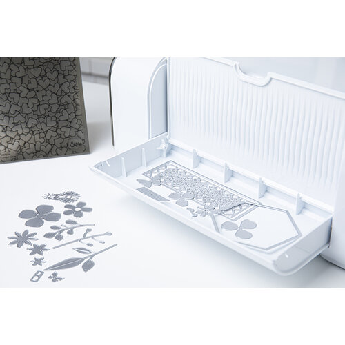Sizzix - Big Shot Switch Plus Machine Die Cutting Bundle - White - Magnetic Magic Mat