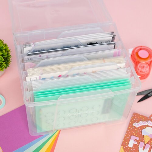 Scrapbook.com - Clear Craft Storage Box - with 6 Tabbed Dividers  - Includes 15 Pack Medium Storage Envelopes