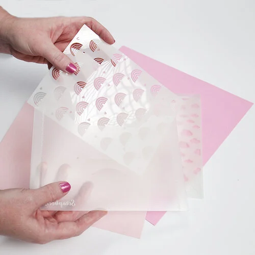 Scrapbook.com - Clear Craft Storage Box - with 6 Tabbed Dividers  - Includes 15 Pack Medium Storage Envelopes