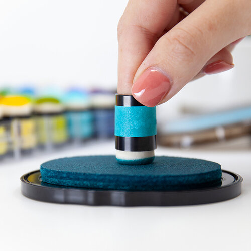 Scrapbook.com - Premium Hybrid Ink Pad - Rainbow Kit 4 Scrapbook.com - Premium Hybrid Ink Pad - Rainbow Kit