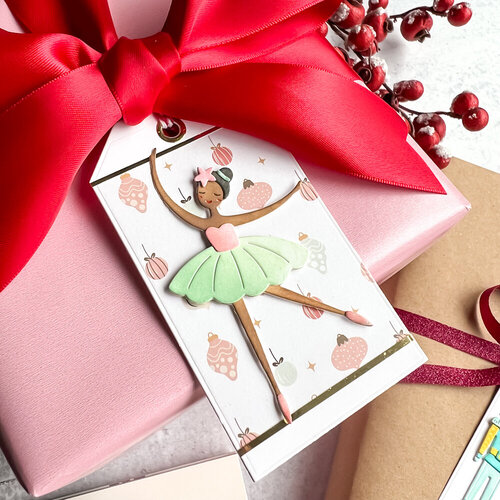 Scrapbook.com - Decorative Die Set - Build and Layer - Nutcracker and Ballerina 5 Scrapbook.com - Decorative Die Set - Build and Layer - Nutcracker and Ballerina