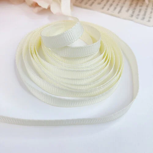 Dress My Craft - Grosgrain Ribbon - 6mm - Ivory 2 Dress My Craft - Grosgrain Ribbon - 6mm - Ivory