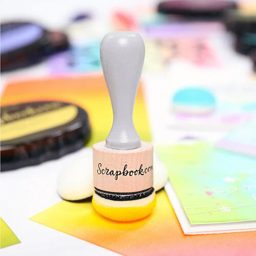 Scrapbook.com - Ink Blending Tool with Domed Foam Applicator - 1 Single