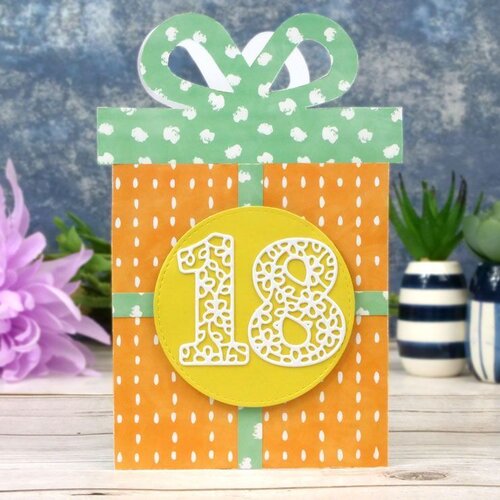 Hunkydory - Luxury Shaped Card Blanks - Present