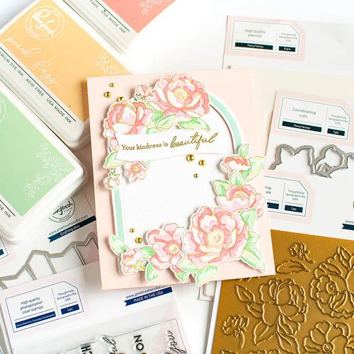 Pinkfresh Studio - Layering Stencils - Peony Fantasy