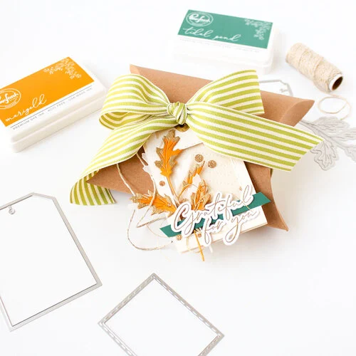 Pinkfresh Studio - Dies - Shaker Tag Book